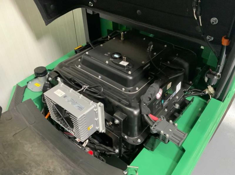 Neuer Elektro Gabelstapler, Triplex 4800 mm mit Freihub und Seitenschieber