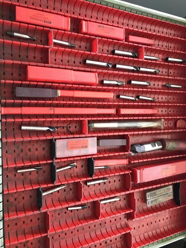 Posten Fräser (23 Stück), Schaftfräser, Schruppfräser, Spiralbohrer, Reibahlen 