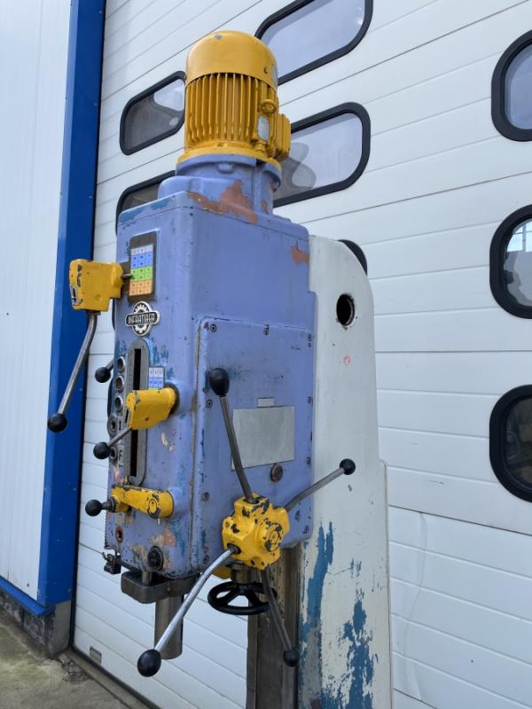 Kastenständerbohrmaschine, Getriebebohrmaschine