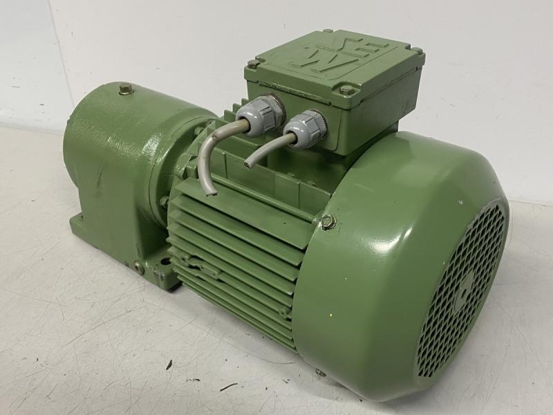 Stirnradgetriebemotor, Getriebemotor, Elektromotor, Käfigläufer, Drehstrommotor