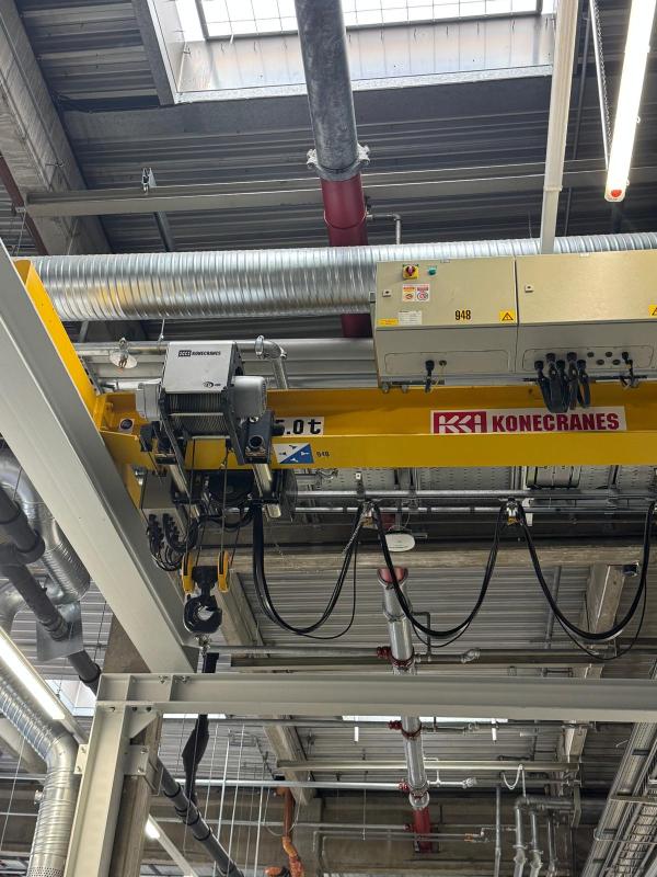 Einträger-Brückenkran mit Hubwerk, Kranbrücke 5 Tonnen, Spurweite 4650 mm