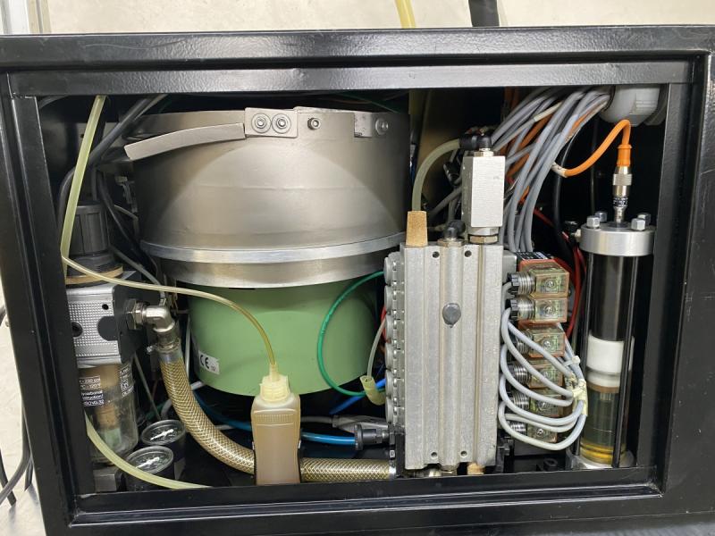 Vollautomatische Blindnietmaschine, Nietautomat Blindnietautomat, Nietgerät mit Zuführanlage