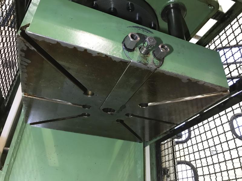 Einständer - Hydraulikpresse mit Festanschlag Einständer - Hydraulikpresse mit Festanschlag