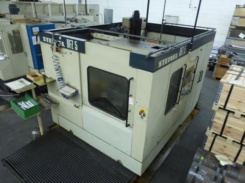 Horizontal Bearbeitungszentrum mit 2-fach Wechseltisch + SIEMENS Sinumerik 810, CNC Fräsmaschine BAZ