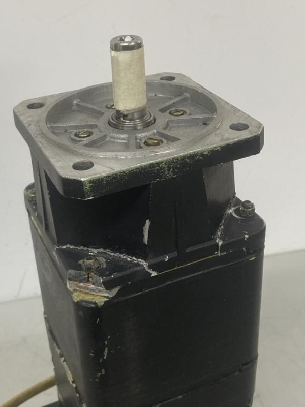 Permanentmagnet Gleichstrom-Servomotor mit HEIDENHAIN Drehgeber Permanentmagnet Gleichstrom-Servomotor mit HEIDENHAIN Drehgeber