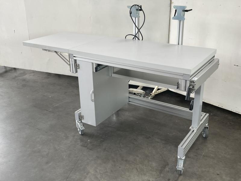 Höhenverstellbare Werkbank, höhenverstellbarer Arbeitstisch, Elektrowerkbank