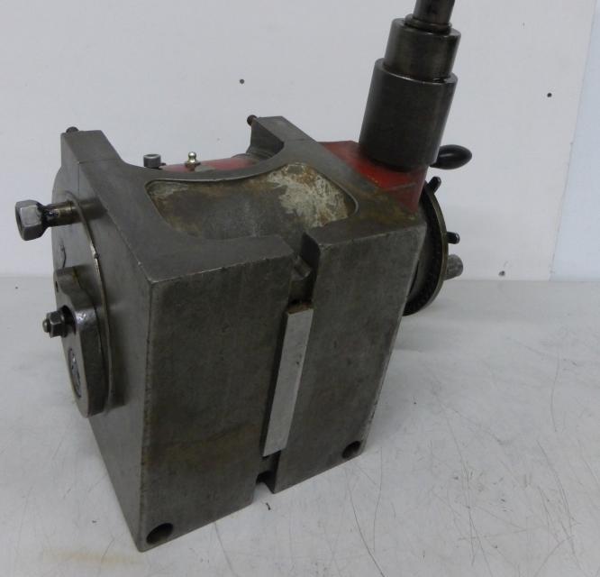 Teilapparat mit Kurbel und Lochscheibe