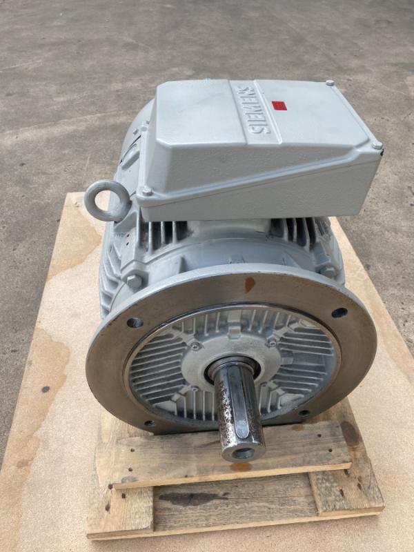 Neuer Drehstrom Elektromotor 37 kW Drehstrommotor