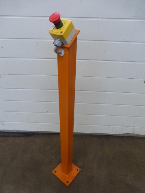 NOT- AUS- Schalter auf Metallstativ Stop Schalter, Pilztaster, Drucktaster