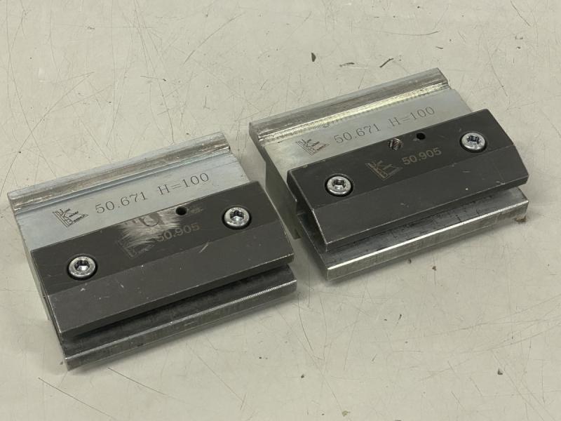 2 Stück  Spannvorrichtung für Abkantwerkzeug, Werkzeughalter für Abkantpresse