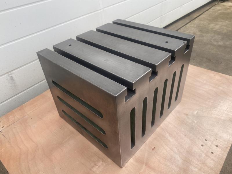 Aufspannwürfel, Aufspannklotz mit T-Nuten aus Grauguß