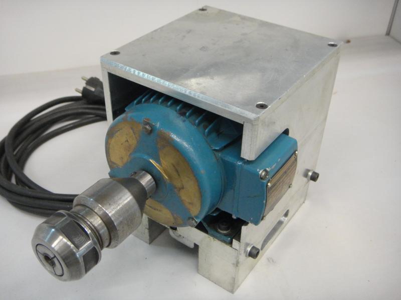 Elektromotor mit Spannzangenaufnahme