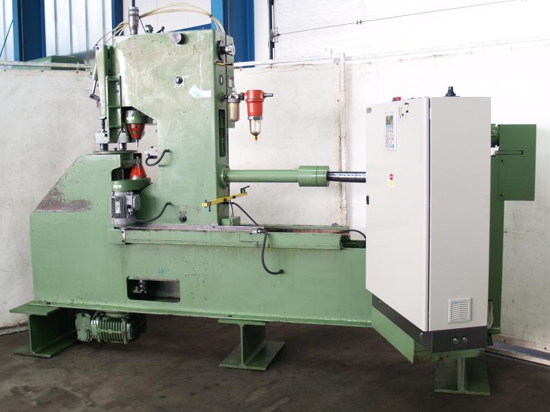 Taumelnietmaschine Doppel-Nietautomat mit Rundtakttisch, Rundtisch, Rundteiltisch