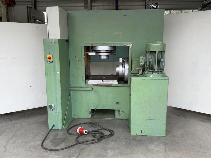 Doppelständer - Hydraulikpresse mit zusätzlichen Seitenzylinder Vertikal + Horizontal je 100 ton.