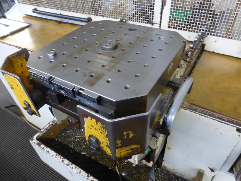 Horizontal Bearbeitungszentrum mit Palettenwechsler, Maschine nicht beriebsbereit - DEFEKT