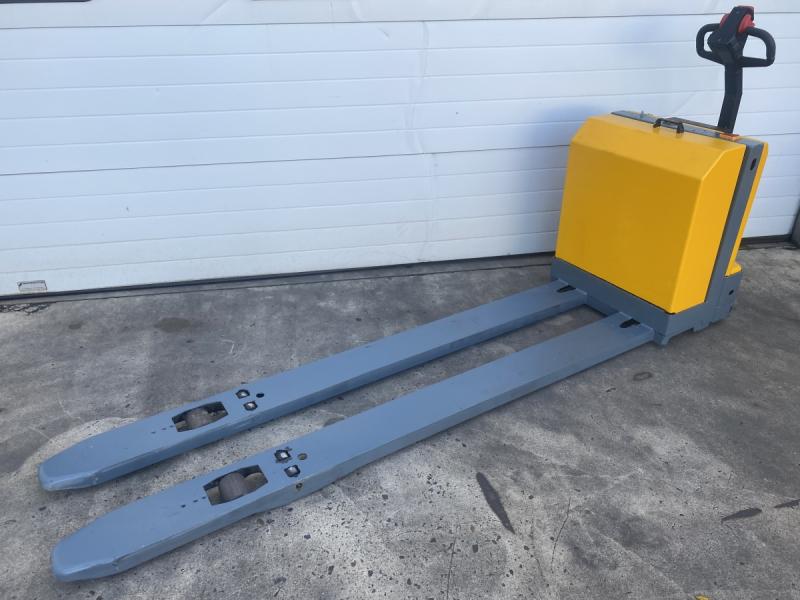 Elektro-Gehstapler, Niederflurhubwagen, Ameise, Deichselstapler Elektro-Gehstapler, Niederflurhubwagen, Ameise, Deichselstapler
