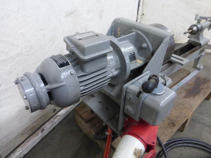 Gewindeschneidmaschine wie Drehmaschine