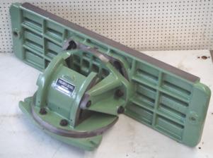 Univ. Schwenk- Kipp- Drehtisch für Fräsmaschine (Original FRIEDRICH DECKEL)