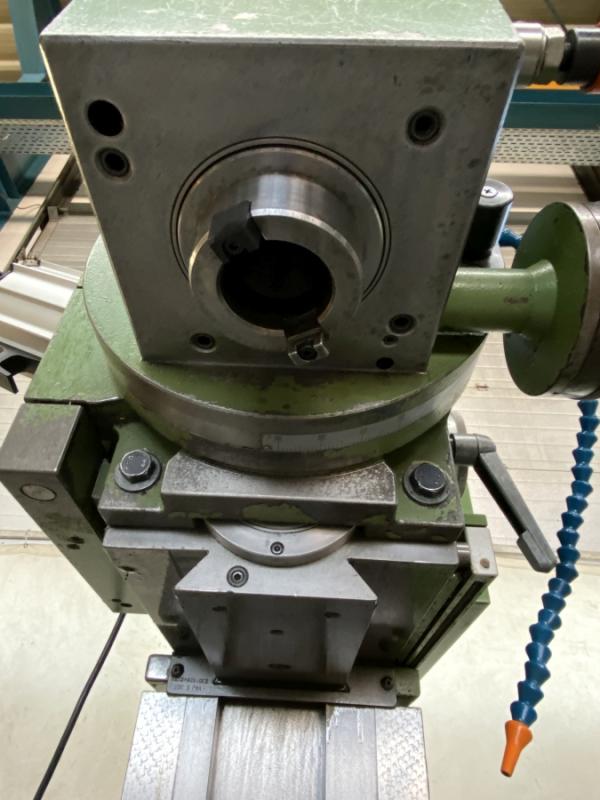 Univ. Werkzeugfräsmaschine mit HEIDENHAIN TNC 131