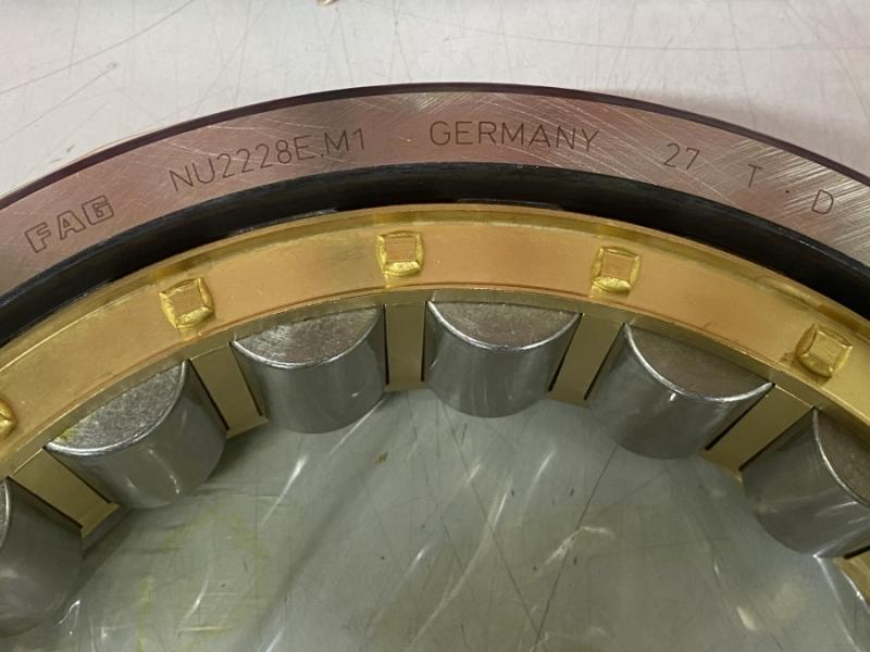 Zylinderrollenlager NU2228E.M1, Wälzlager -- 140-250-68