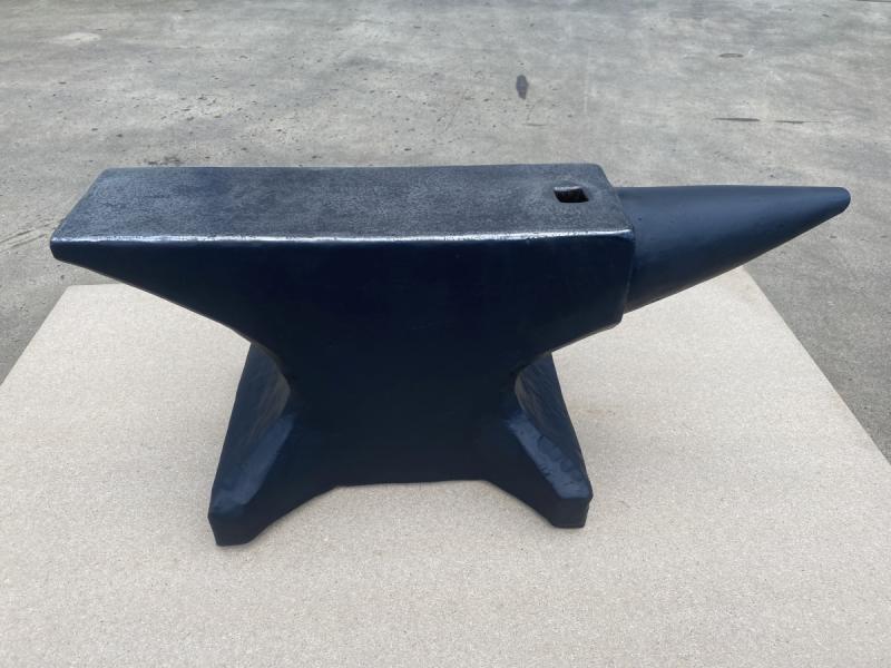 Amboss mit Rund- und Rechteckhorn, Einheitsamboss, Böhmische Form