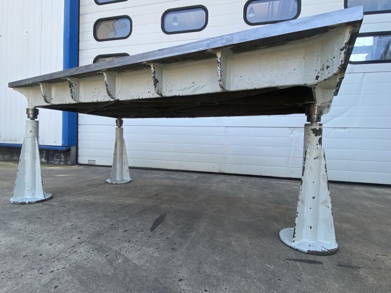 Richt- und Schweißplatte Stahlguß-Grauguß stark verrippt