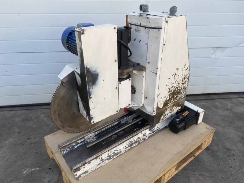 Gehrungs Kappsäge für Alu (Sonder-Maschinenbau mit 4 Servomotoren) Gehrungs Kappsäge für Alu (Sonder-Maschinenbau mit 4 Servomotoren)