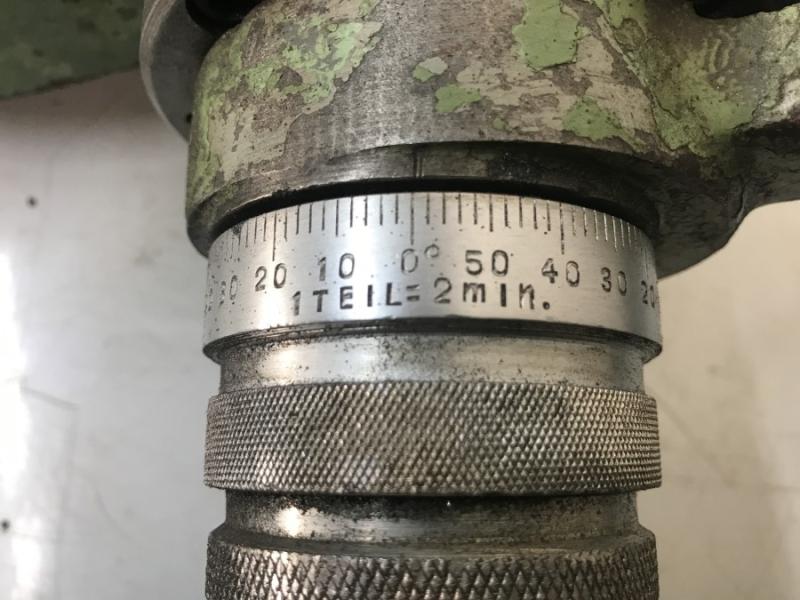 Rundtisch, Rundteiltisch mit Kurbel und Skala zum direkten und indirekten Teilen