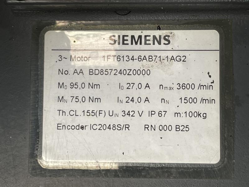 Tischeinheit von einer Portalfräsmaschine, Aufspannplatte mit T-Nuten aus Stahlguß-Grauguß
