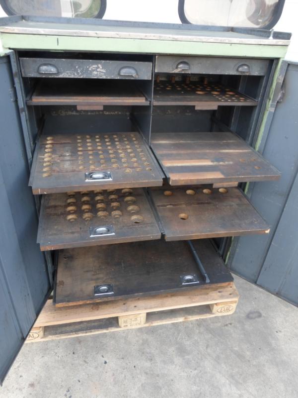 Metallschrank mit 2 Türen Blechschrank