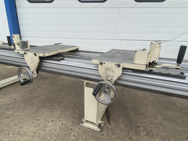 Verstelleinheit mit 2 Stück Verstelltischen mit Handkurbelverstellung - aus ALU-Systemprofil