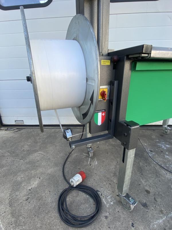 Umreifungsgerät, Umreifungsmaschine für Kunststoffband, Verpackungsmaschine mit Zubehör