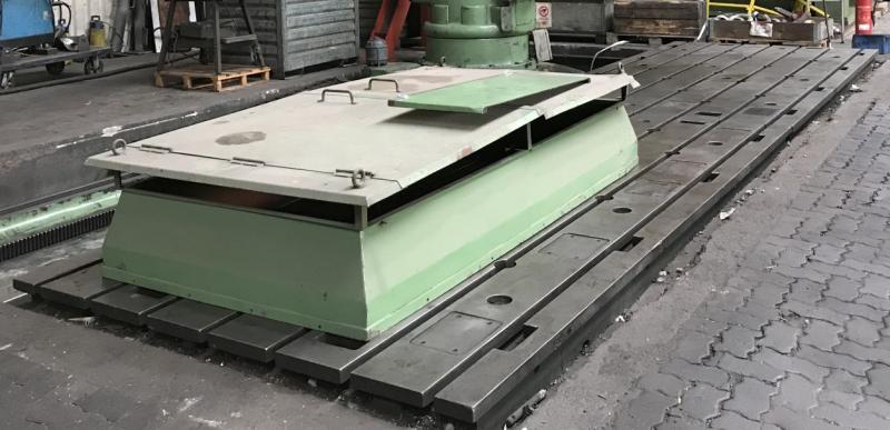 Plattenfeld, Aufspannplatte mit T-Nuten 8000 x 2100 mm, 2-teilig