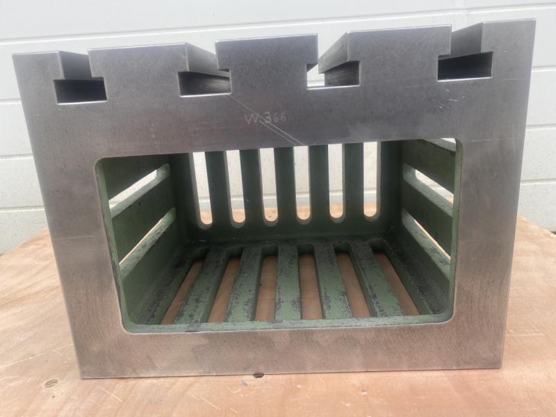 Aufspannwürfel, Aufspannklotz mit T-Nuten aus Grauguß