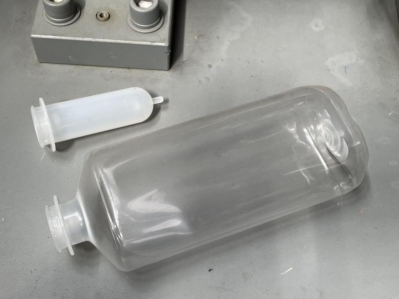 ISBM Line = Injection stretch blow moulding, Streckblasmaschine für Einweg-PET Flaschen  aus Preform