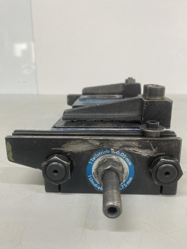 Pneumatischer Zangenvorschub, Bandvorschub Pneumatischer Zangenvorschub, Bandvorschub