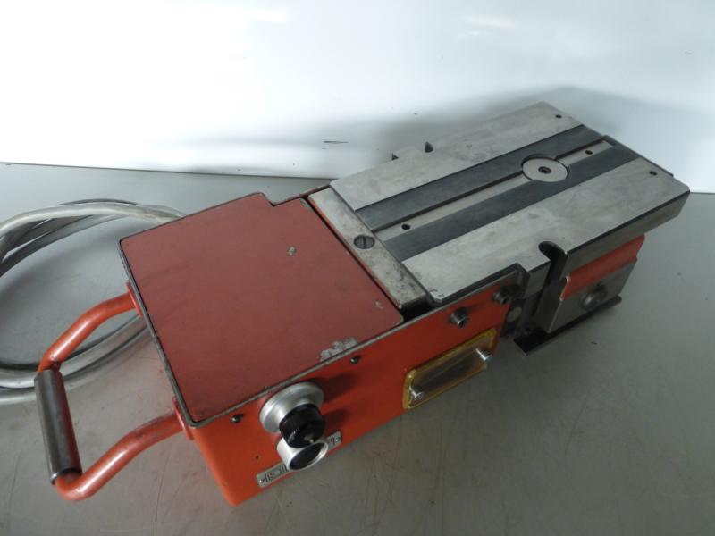 Hinterschleifgerät mit Permanentmagnetspannplatte Hinterschleifgerät mit Permanentmagnetspannplatte