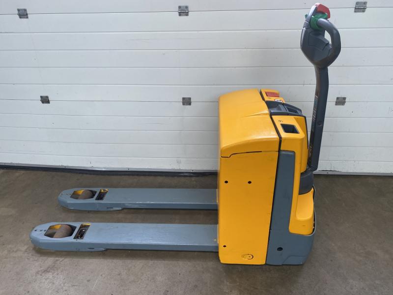 Elektro-Gehstapler, Niederflurhubwagen, Ameise, Deichselstapler