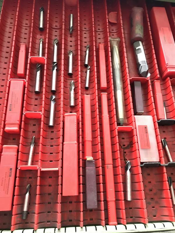 Posten Fräser (23 Stück), Schaftfräser, Schruppfräser, Spiralbohrer, Reibahlen 