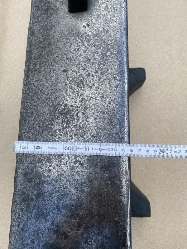 Amboss mit Rund- und Rechteckhorn, Einheitsamboss, Böhmische Form