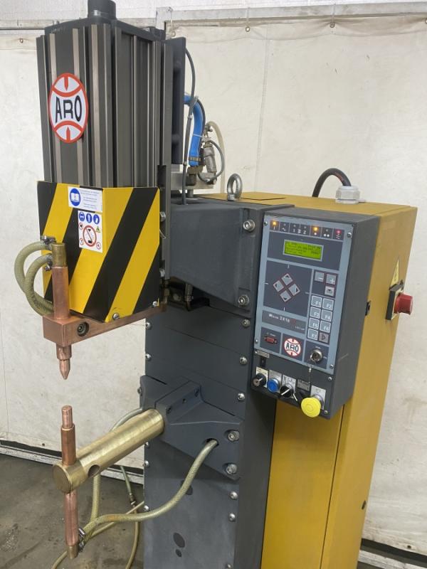 Punktschweißmaschine, Buckelschweißmaschine Punktschweißmaschine, Buckelschweißmaschine