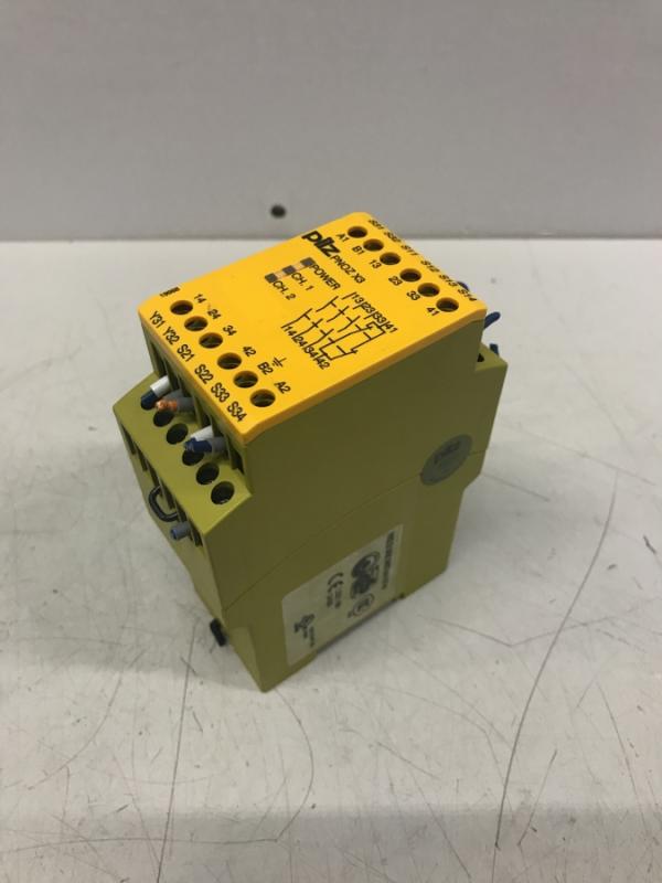 Sicherheitsschaltgerät, Sicherheitsrelais, Safety Relay, Not-Aus Relais Notaus