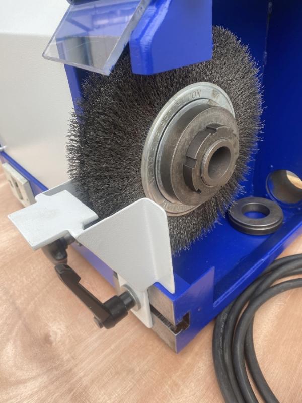 Bürstenentgratmaschine, Rohrentgratmaschine