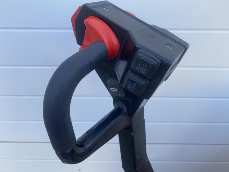 Elektro-Gehstapler, Niederflurhubwagen, Ameise, Deichselstapler Elektro-Gehstapler, Niederflurhubwagen, Ameise, Deichselstapler
