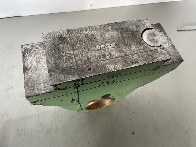 Gegenlager für Fräsmaschine mit Schwalbenschwanzführung, zum Horizontalfräsen