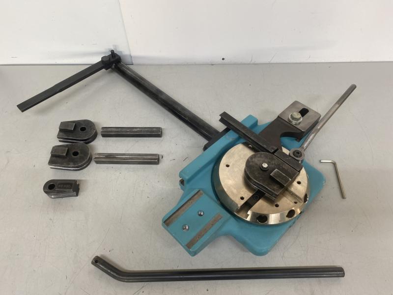 Manueller Handrohrbieger, Rohrbiegegerät bis Ø 16 mm, Dornbiegemaschine