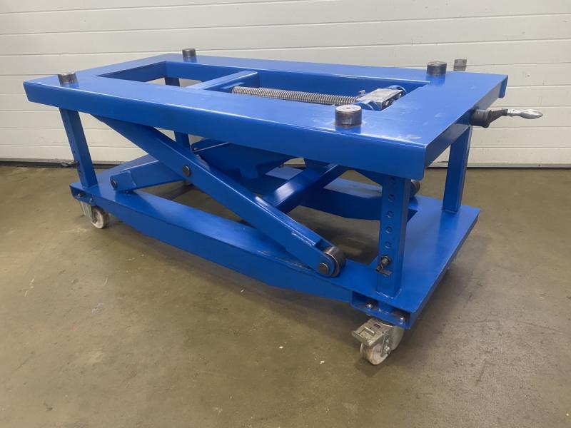 Mechanischer Scherenhubtisch, Idealer Unterbau für 3D Schweißtisch bis 2000 kg
