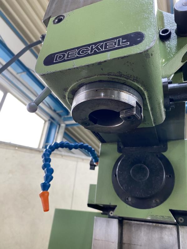 CNC Fräsmaschine, Werkzeugfräsmaschine mit Handrädern und Bahnsteuerung GRUNDIG Contur 2