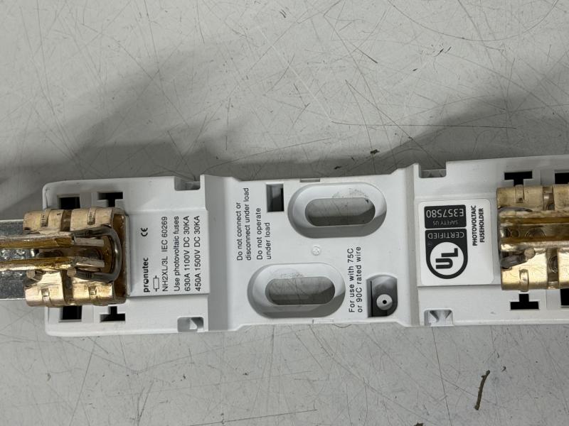 Sicherungsunterteil, Sicherungshalter, Sicherungssockel für einen Sicherungseinsatz, Trennmesser NH3