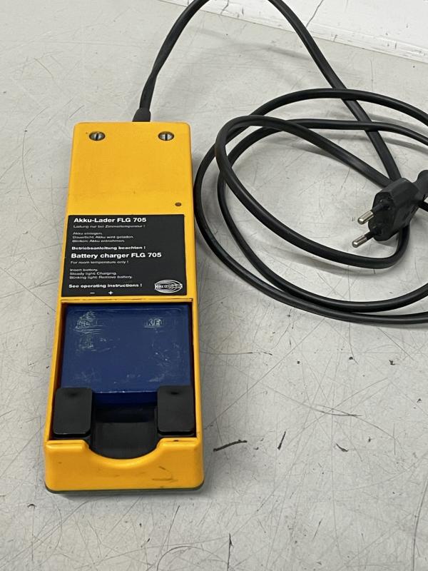 Ladegerät, Batterieladegerät für Funksender Akku für Kranfernsteuerung, Akku-Lader 6 Volt